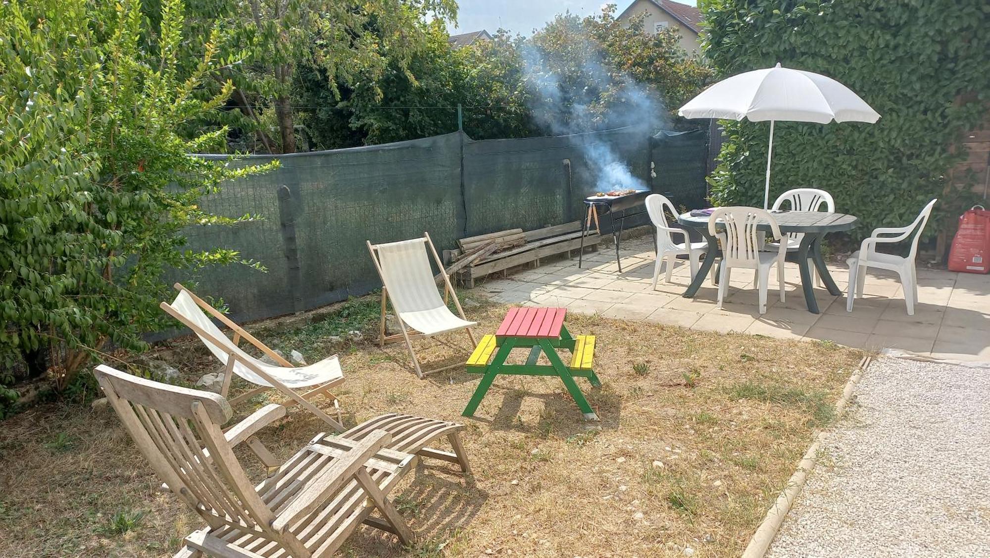 Plaisir Des Pres - T3, Jardin, Parking Apartment *